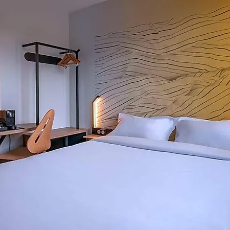 Hotel Annecy Cran-gevrier 2*